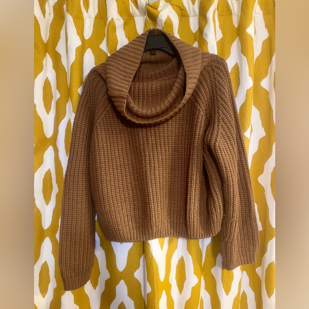 Moon & Madison sweater